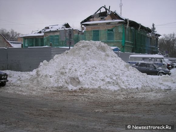 Сестрорецк снова занесло снегом.