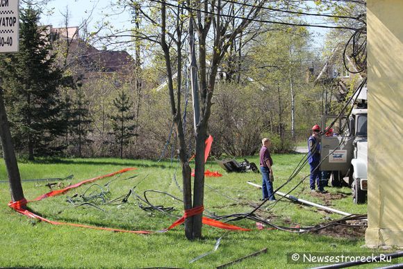 Не поделили перекресток, зато столб рассудил спор