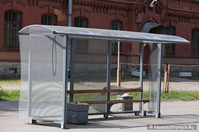 Вандалы перешли на антивандальные остановки Вандалы перешли на антивандальные остановки
