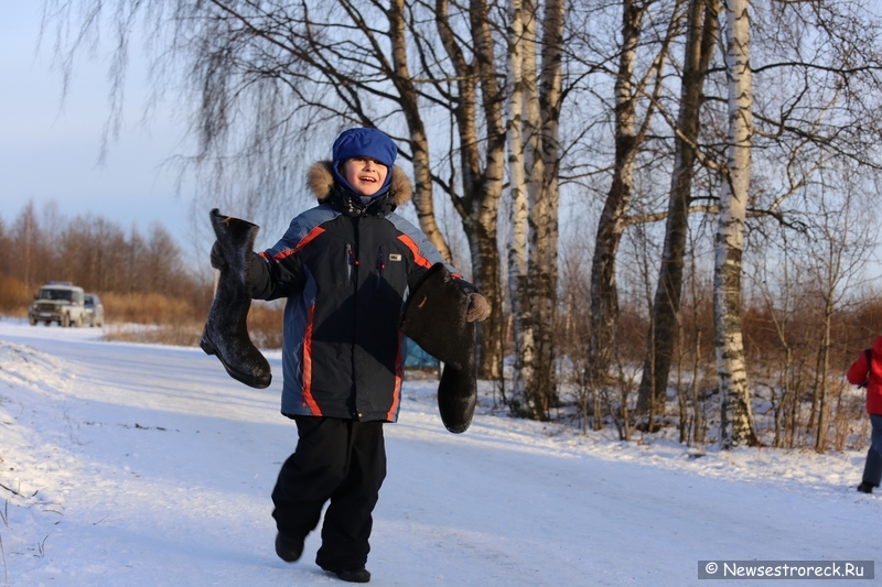 В Сестрорецке состоялся турнир по волейболу на снегу «Snow Volley Christmas-2015»