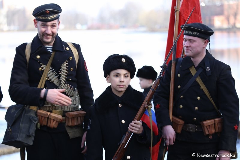 В Сестрорецке отметили День моряка-подводника 2015