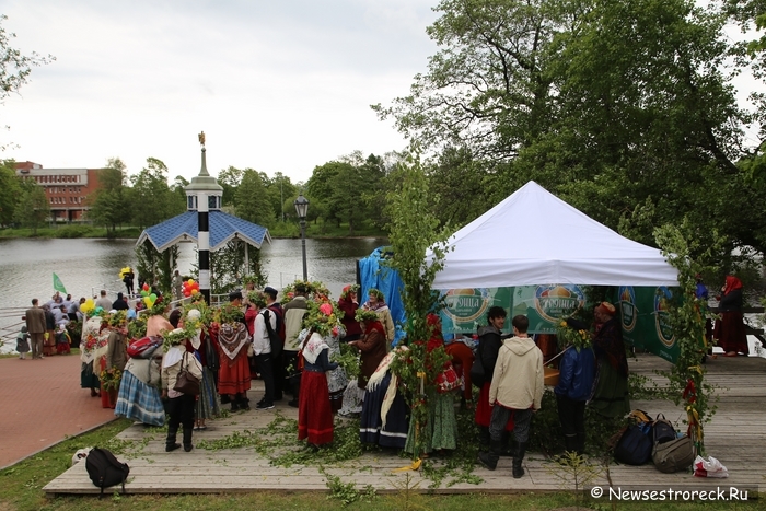 Народный праздник "Троица" прошел в Сестрорецке