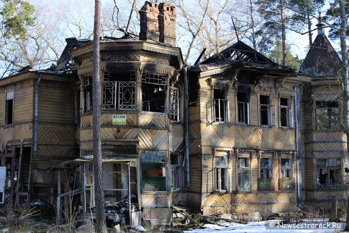 Власти думают над судьбой двух деревянных домов в сестрорецком Курорте