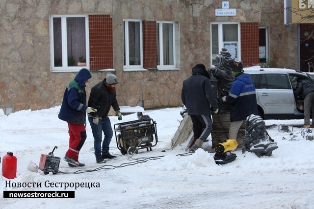 Гному-хранителю в очередной раз вернули фонарь